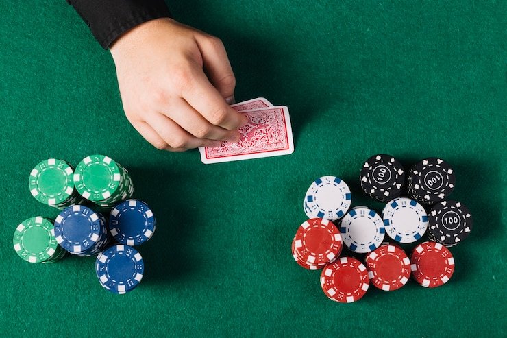 Pengguna menggunakan layanan bantuan 24 jam tusuk88 melalui fitur live chat